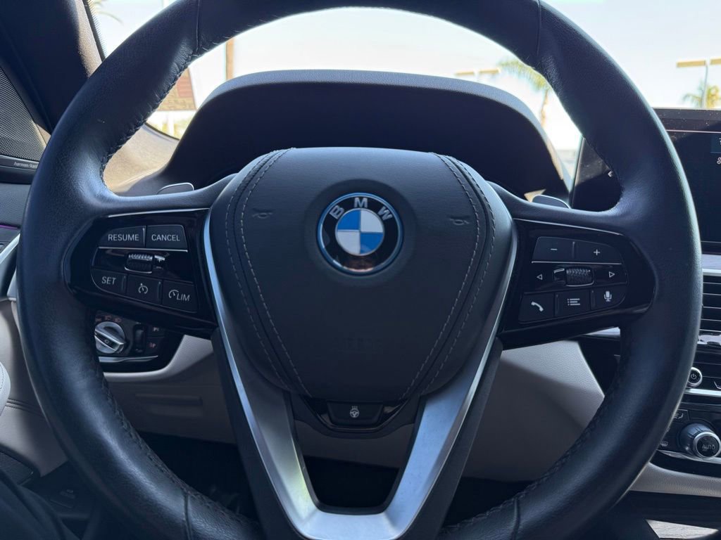 Used 2023 BMW 530e w/ Premium Package RWD image 24