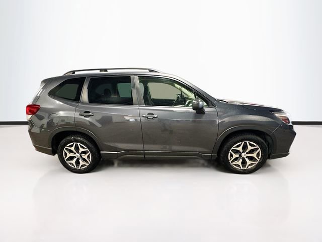 Used 2021 Subaru Forester Premium image 8