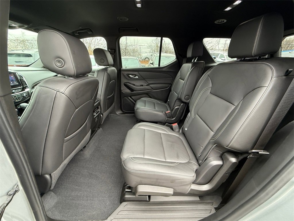 Used 2024 Chevrolet Traverse LT image 23