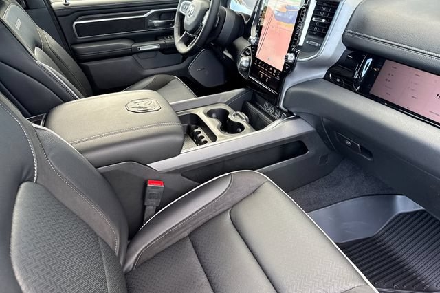 New 2025 RAM 1500 Laramie AWD/4WD image 15