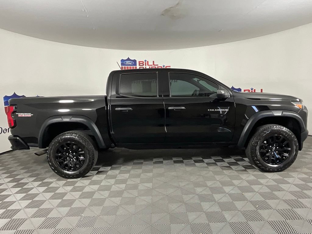 Used 2023 Chevrolet Colorado Trail Boss AWD/4WD image 2