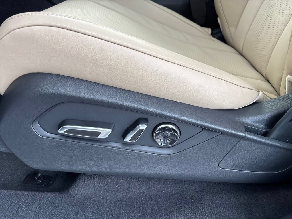 New 2026 Acura MDX w/ Technology Package FWD image 15