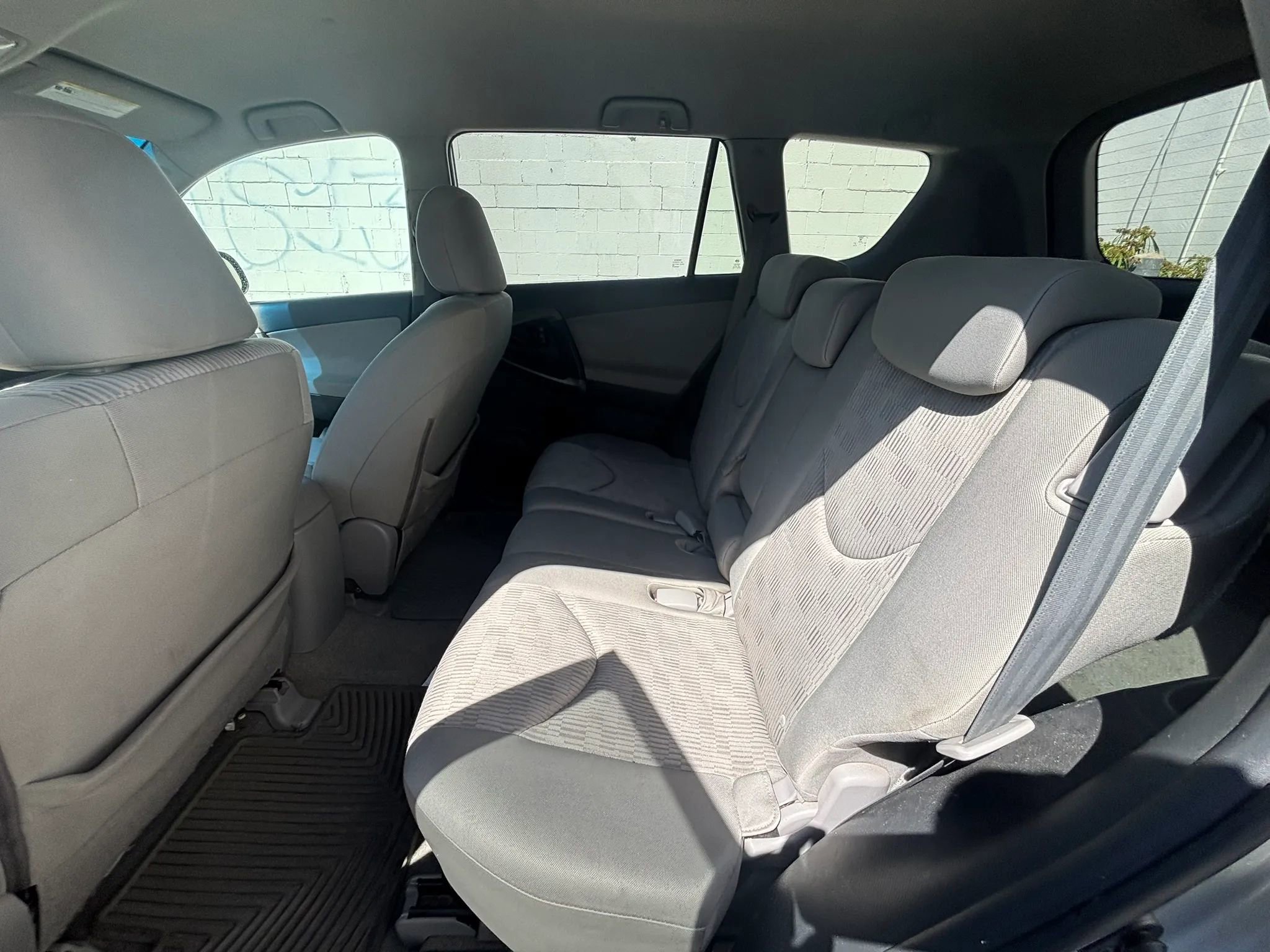 Used 2011 Toyota RAV4 4WD w/ Base L4 Extra Value Pkg image 44