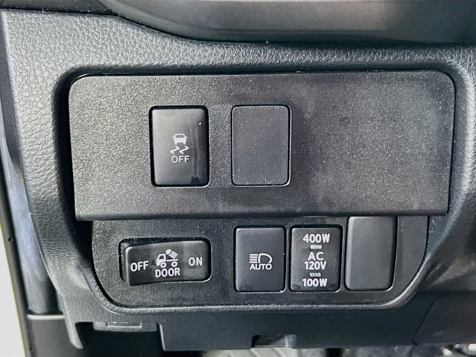 Used 2022 Toyota Tacoma TRD Sport AWD/4WD image 10
