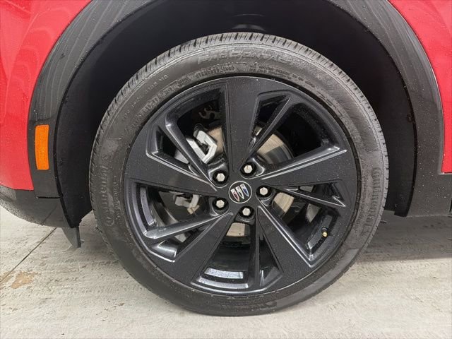 Used 2025 Buick Envision Sport Touring image 10