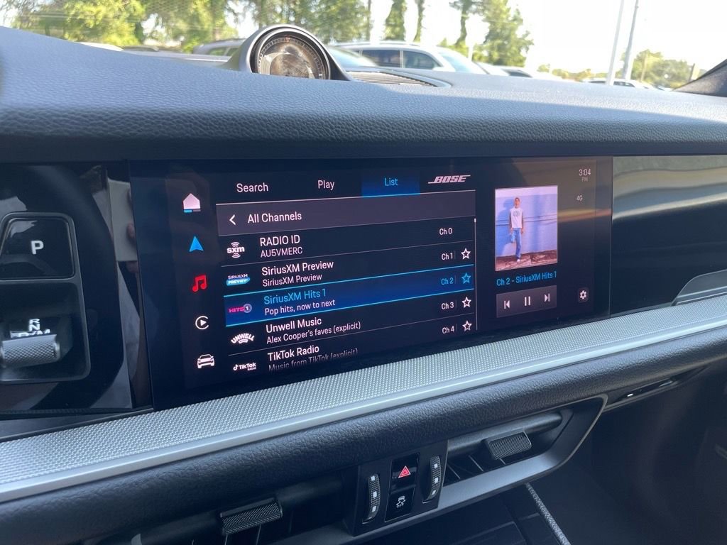 Used 2024 Porsche Cayenne Coupe image 10