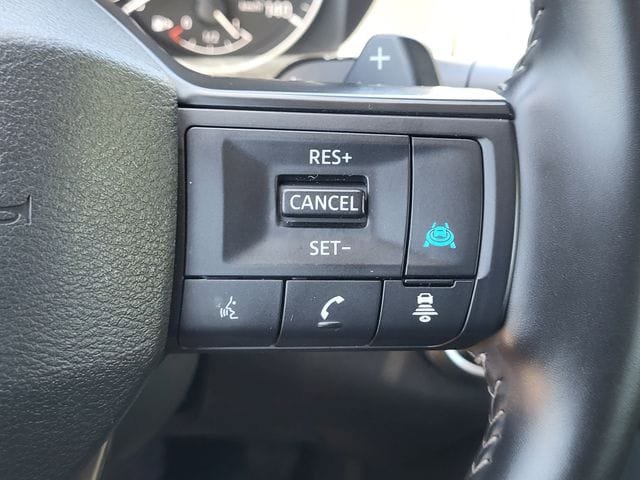 Certified 2025 Nissan Rogue SV FWD image 13