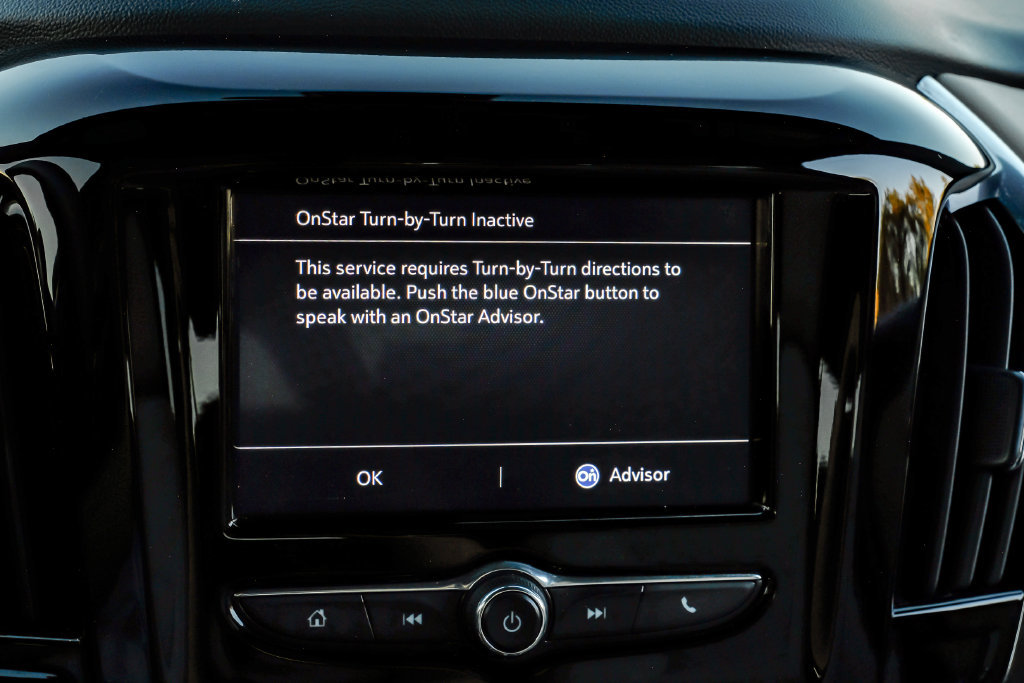 Used 2023 Chevrolet Traverse LS w/ Safety Package FWD image 33