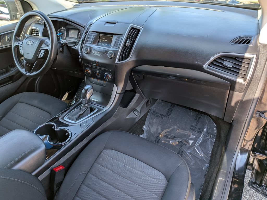 Used 2017 Ford Edge SE FWD image 32