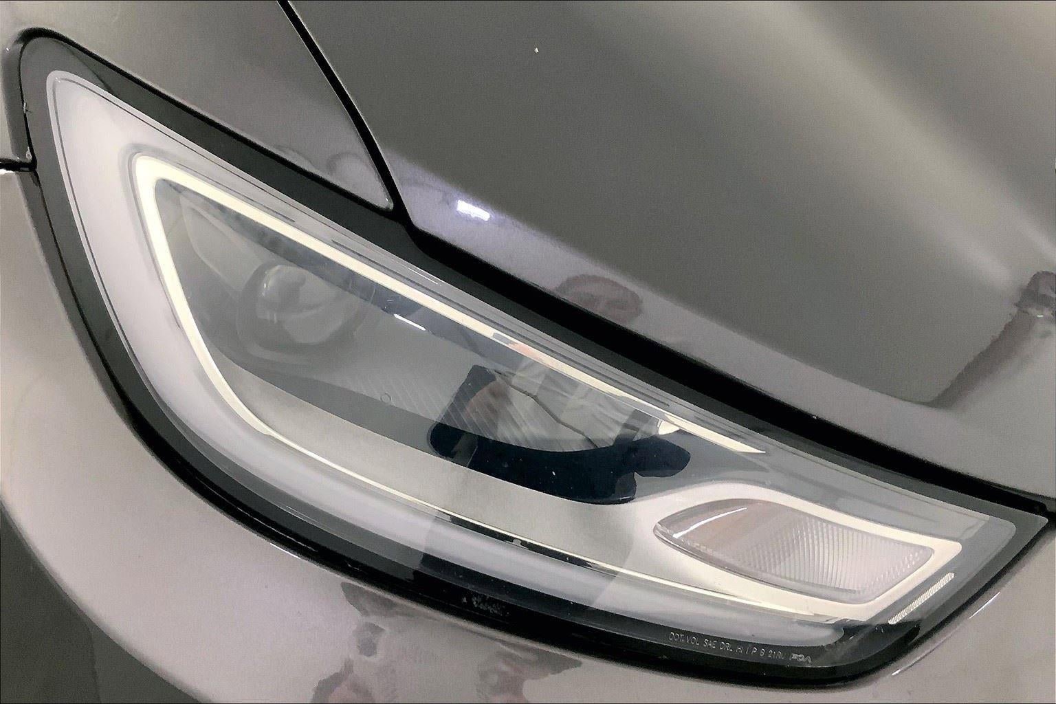 Used 2022 Chrysler Pacifica Limited w/ Uconnect Theater Family Group FWD image 29