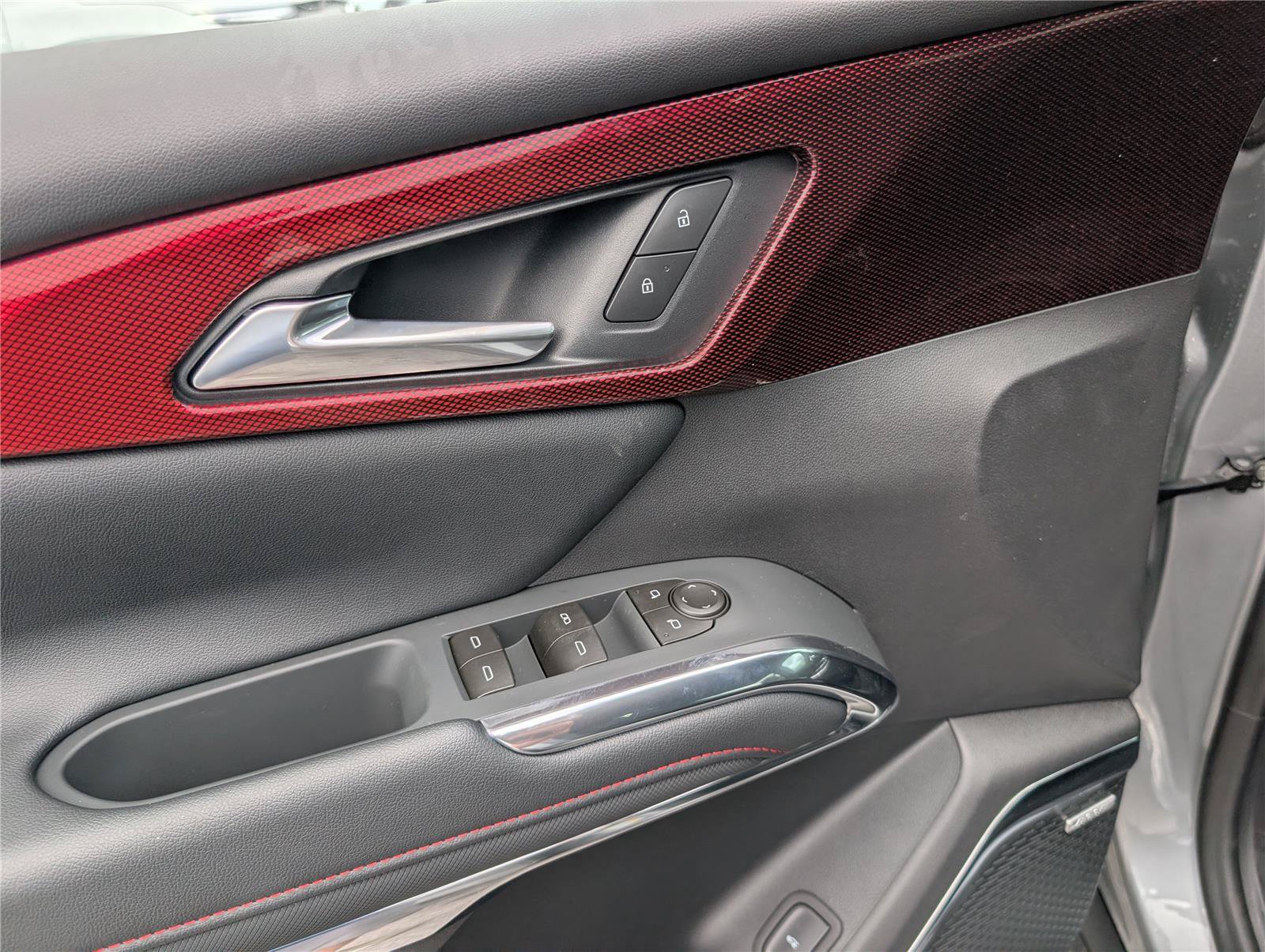 New 2026 Chevrolet Traverse Z71 w/ Enhanced Driving Package AWD/4WD image 17