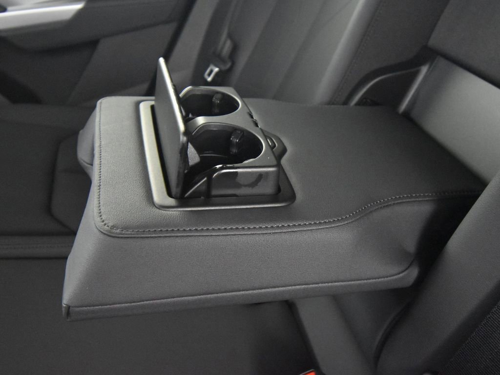 New 2025 Audi Q3 2.0T Premium image 35