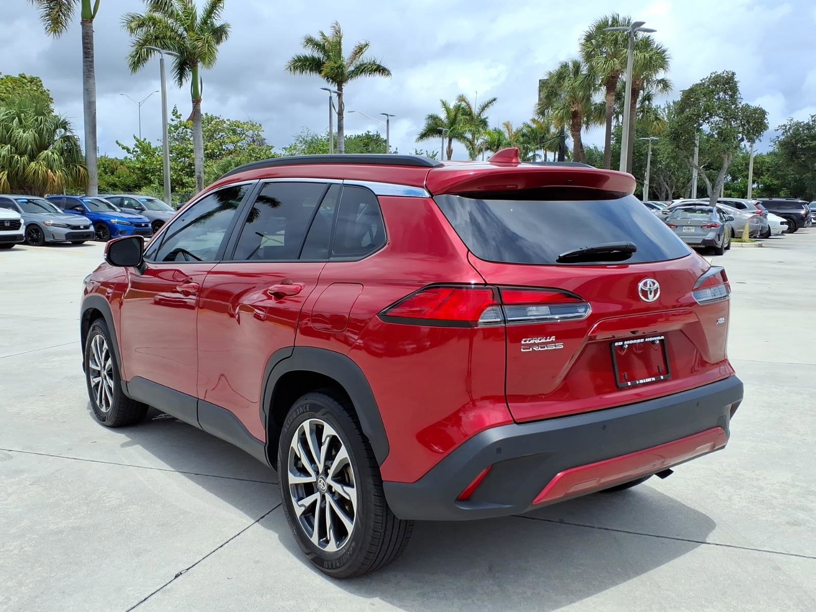 Used 2023 Toyota Corolla Cross XLE FWD image 12