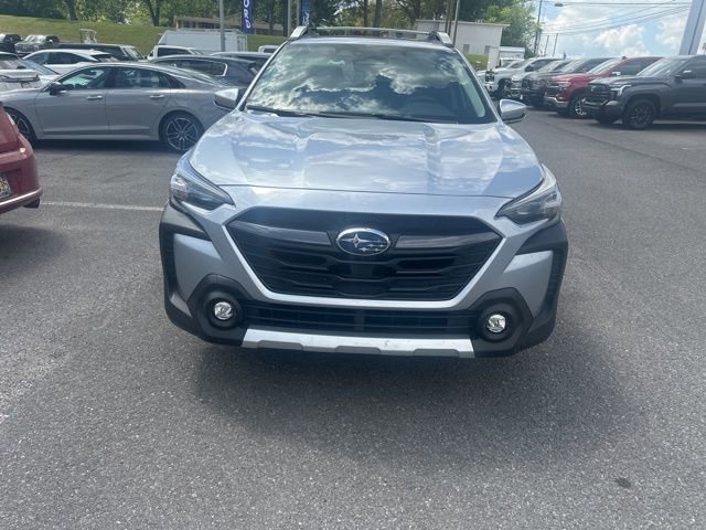 Used 2025 Subaru Outback Touring image 2