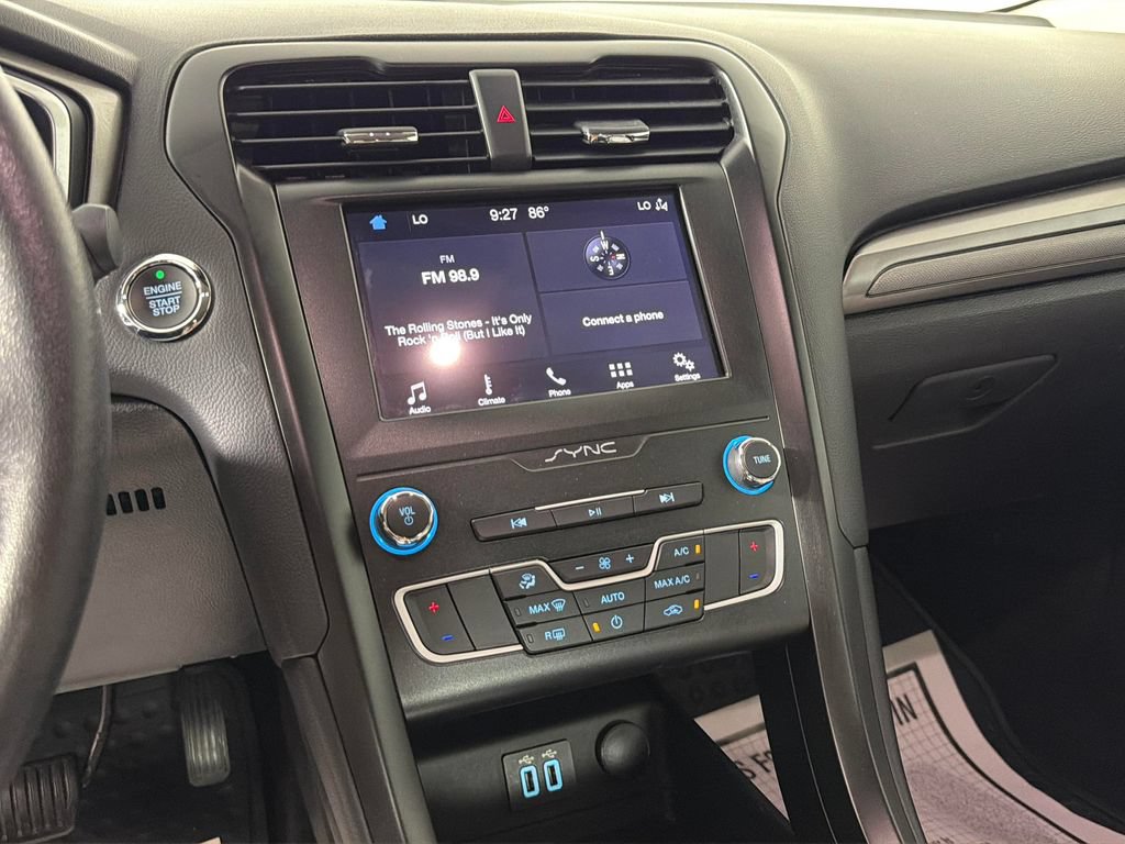 Used 2019 Ford Fusion SE w/ Equipment Group 151A FWD image 22