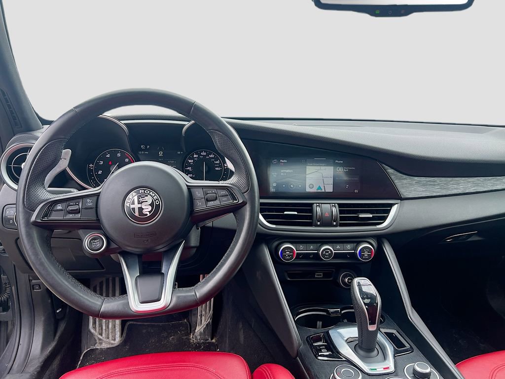 Used 2022 Alfa Romeo Giulia Sprint image 25