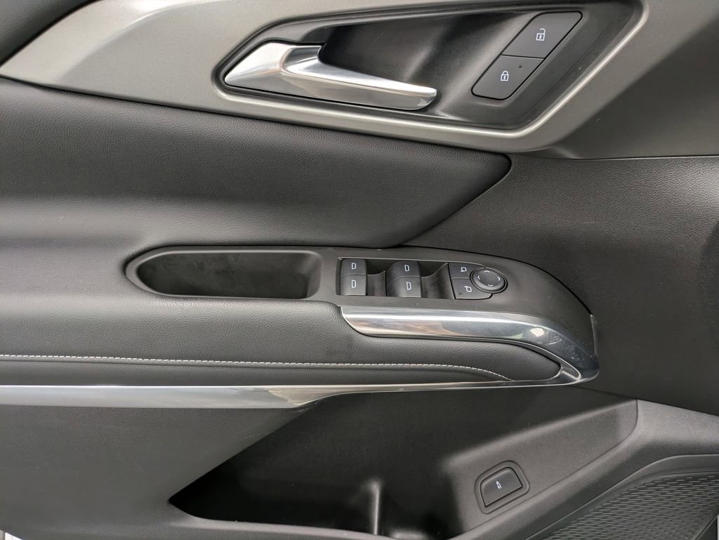 Used 2024 Chevrolet Traverse LS w/ LPO, Floor Liner Package FWD image 10