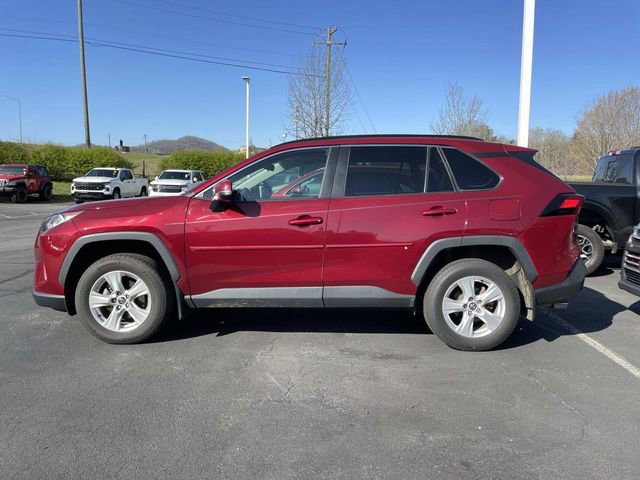 Used 2020 Toyota RAV4 XLE w/ Convenience Package image 2