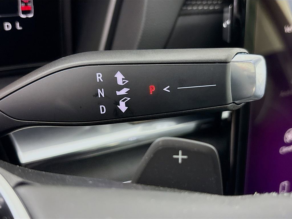 New 2026 GMC Terrain Denali w/ LPO, Black Badging Package image 17