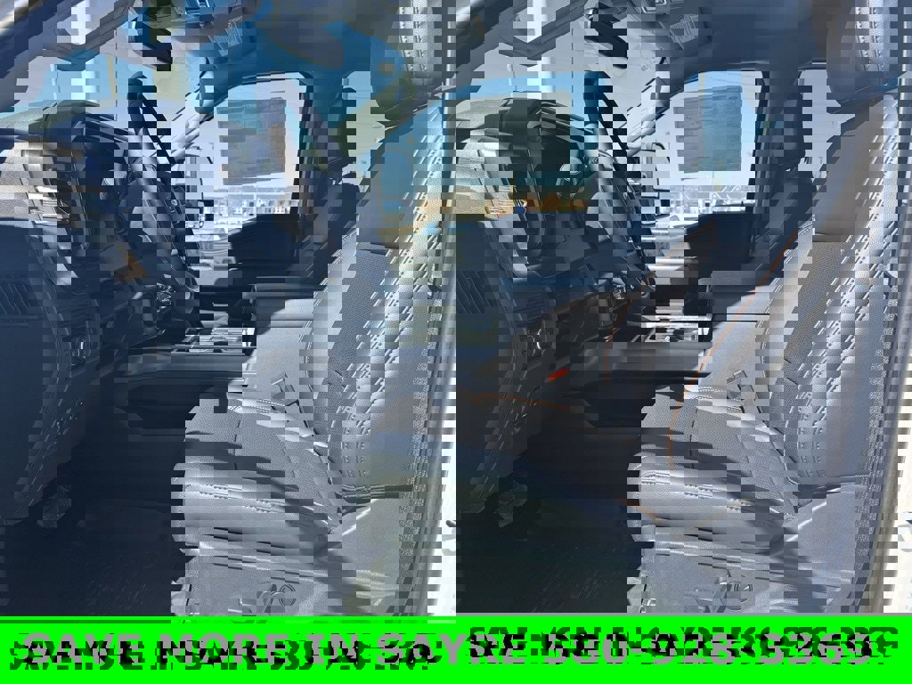 New 2025 Ford F250 Lariat w/ Chrome Package image 20