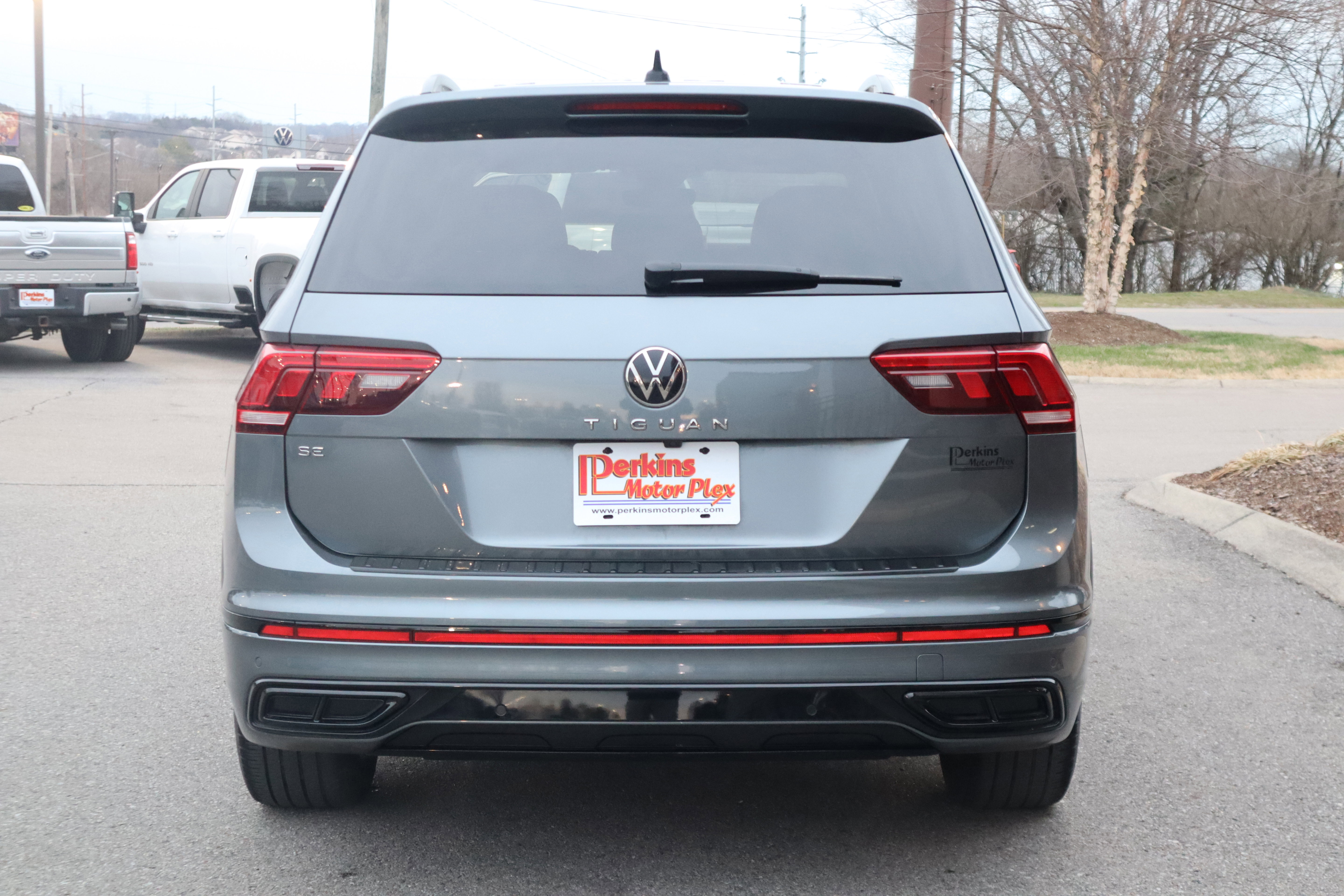 Used 2023 Volkswagen Tiguan SE R-Line image 8