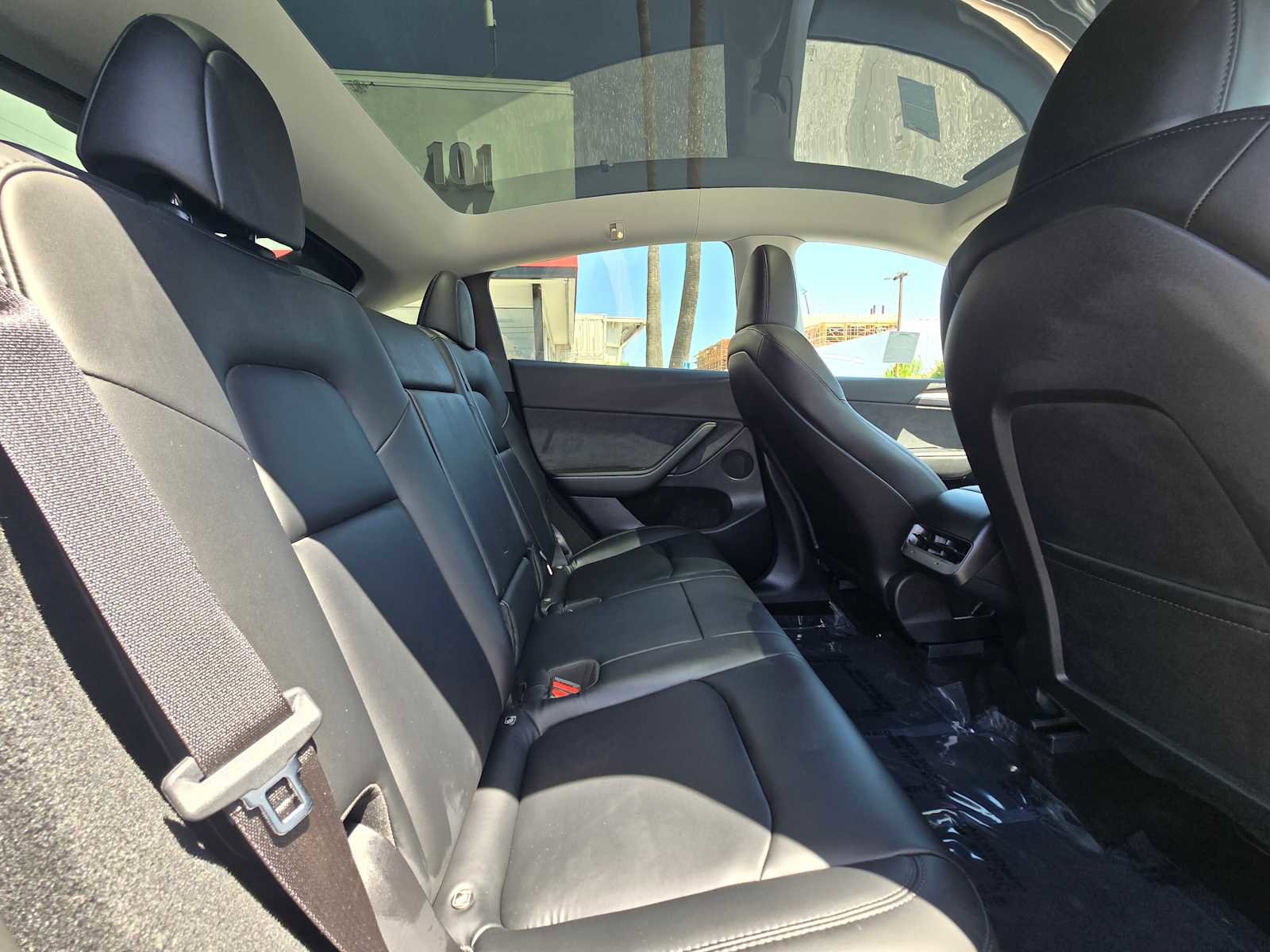 Used 2023 Tesla Model Y AWD image 14