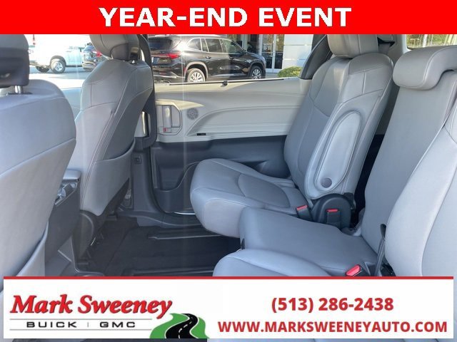 Used 2024 Toyota Sienna XLE image 13