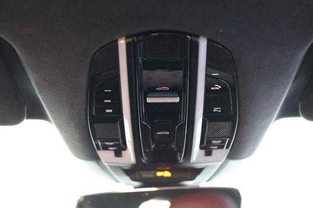 Used 2021 Porsche Cayenne Turbo w/ Premium Package Plus AWD/4WD image 34