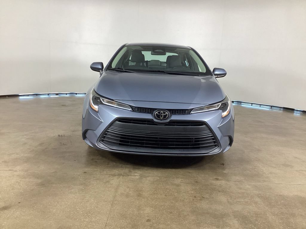 Used 2023 Toyota Corolla LE FWD image 3