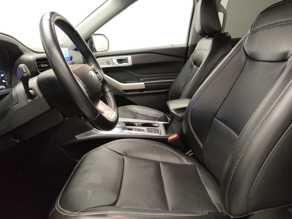 Used 2023 Ford Explorer Limited image 17