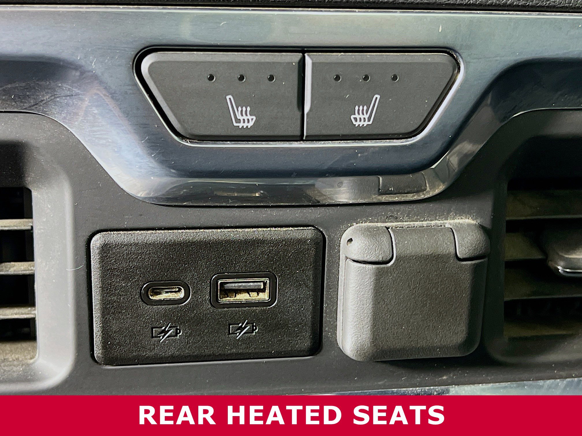 Used 2020 Chevrolet Silverado 3500 LTZ w/ LTZ Premium Package image 28