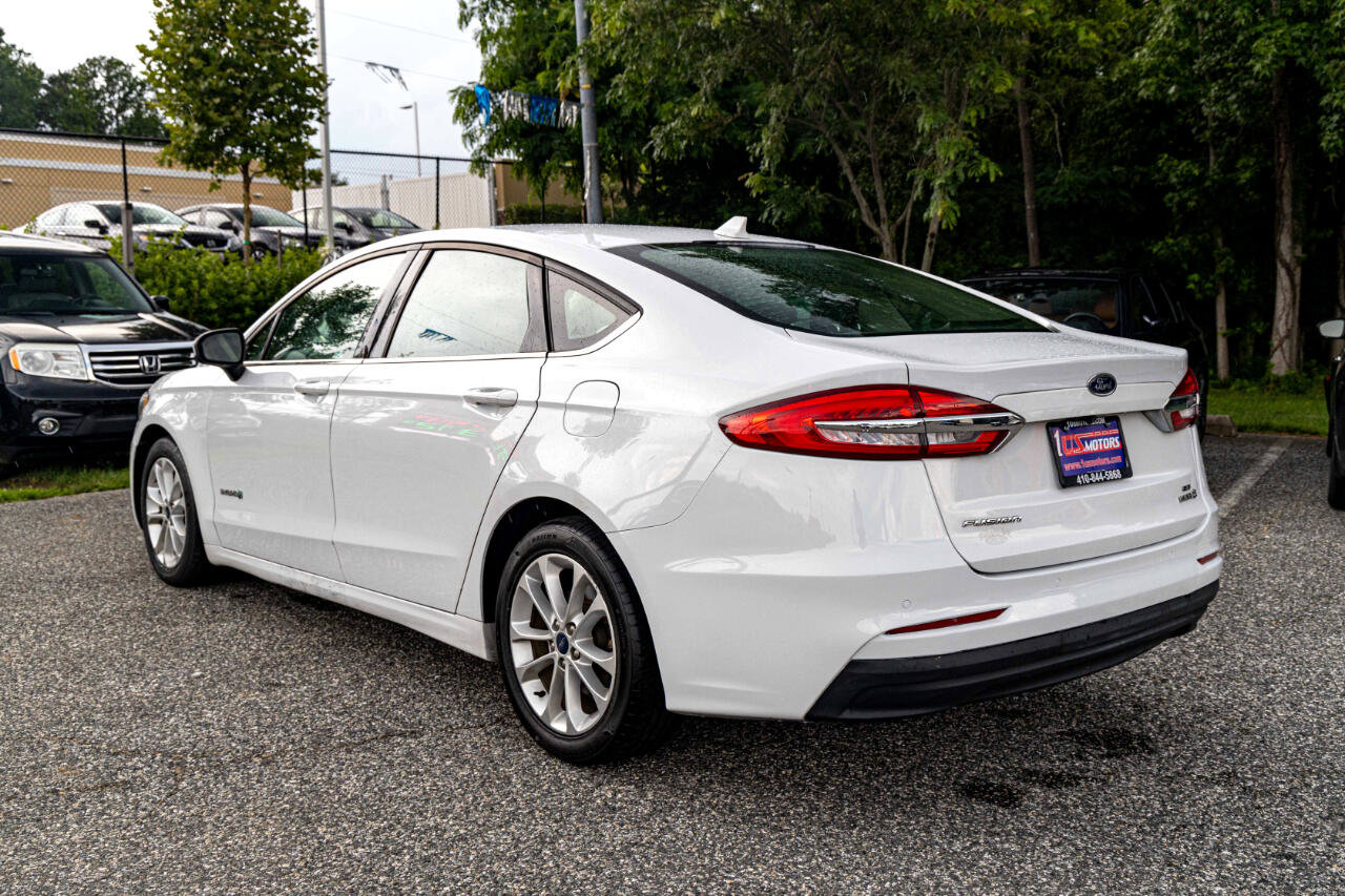 Used 2019 Ford Fusion SE image 4