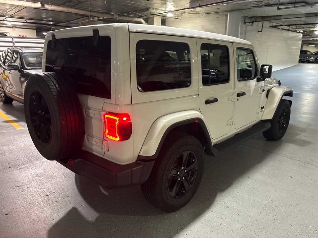 Used 2020 Jeep Wrangler Unlimited Sahara AWD/4WD image 3