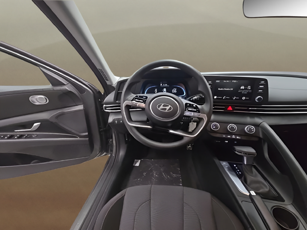New 2026 Hyundai Elantra SE FWD image 29