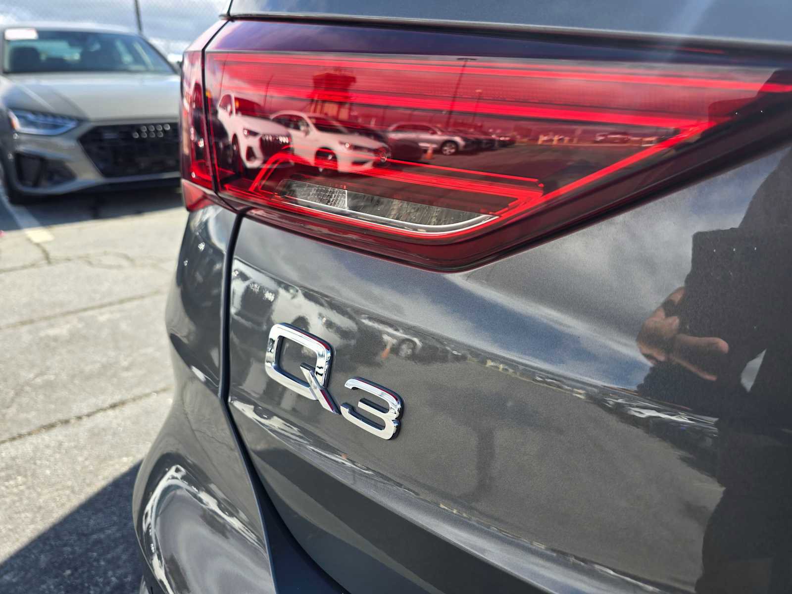 Used 2023 Audi Q3 2.0T Premium Plus w/ Premium Plus Package image 16