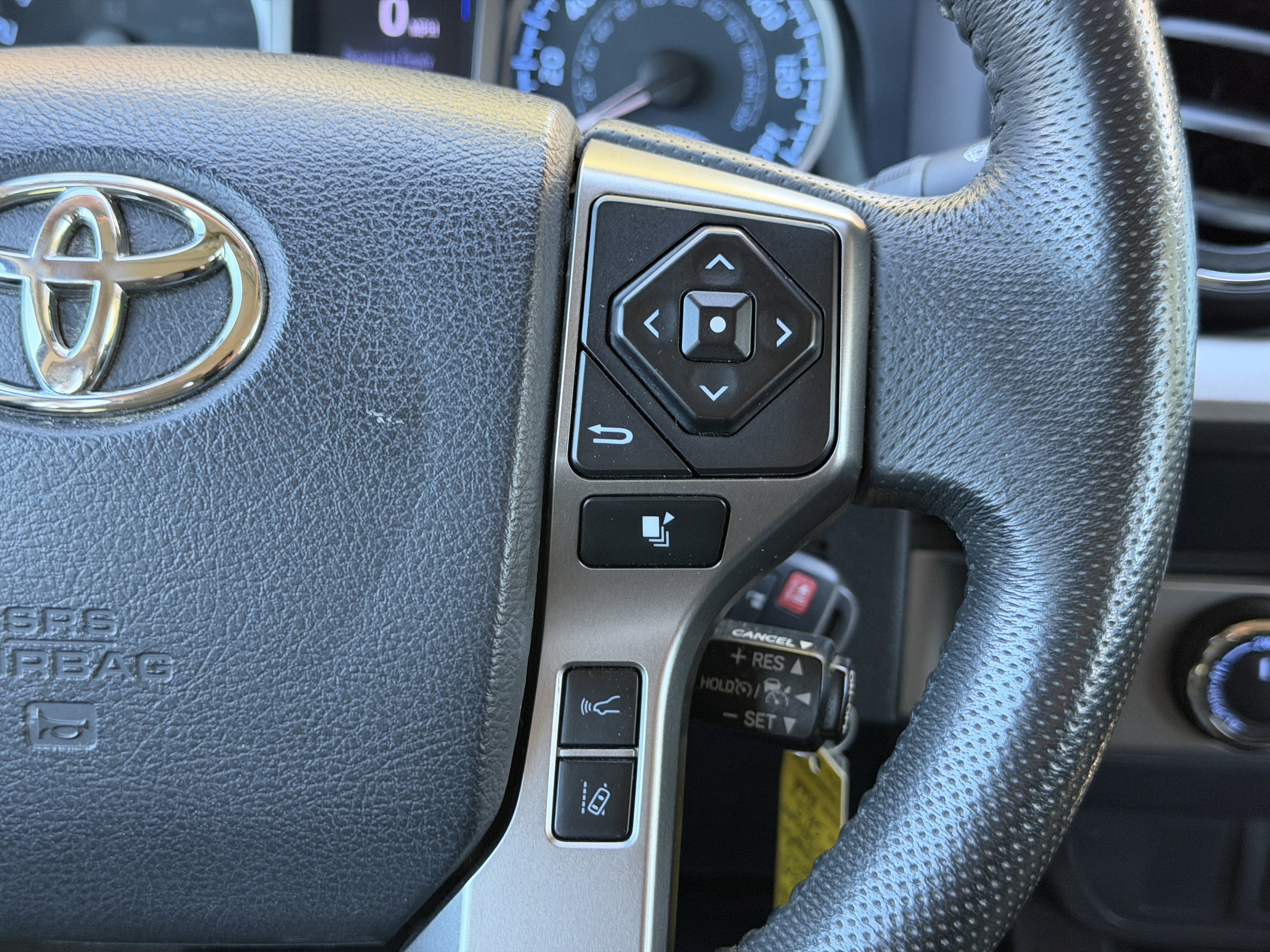 Used 2020 Toyota Tacoma SR5 image 28