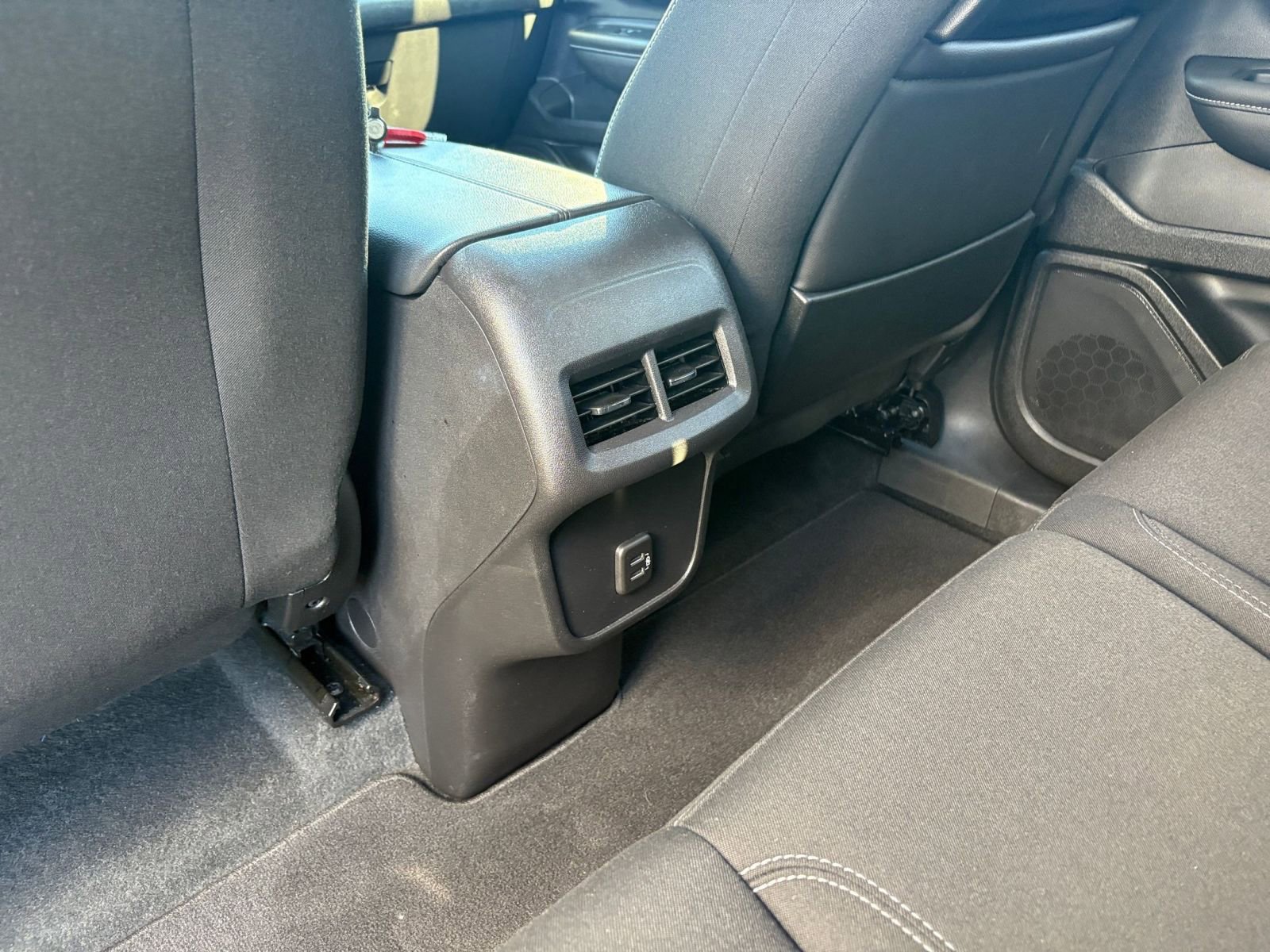 Used 2024 GMC Terrain SLE FWD image 23
