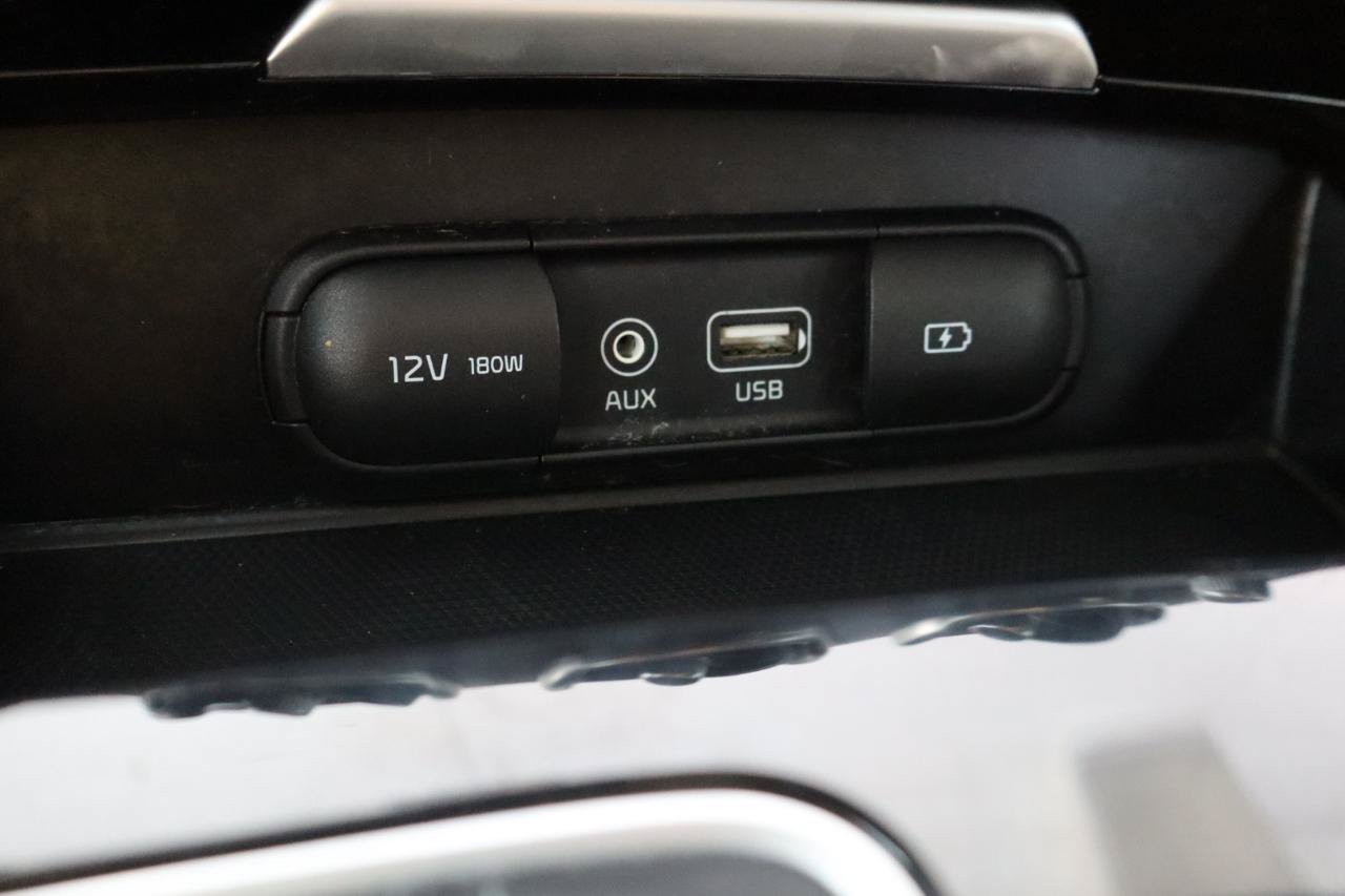 Used 2018 Kia Stinger Premium RWD image 21