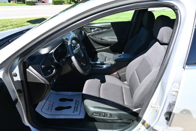 Used 2022 Chevrolet Malibu LT FWD image 26