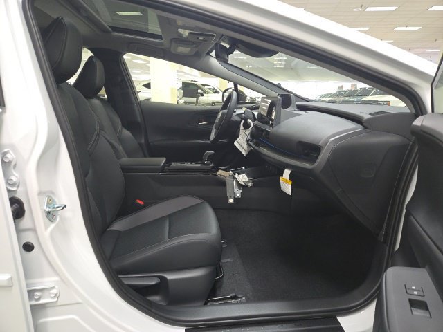 New 2027 Toyota Prius Plug-In Hybrid FWD image 9
