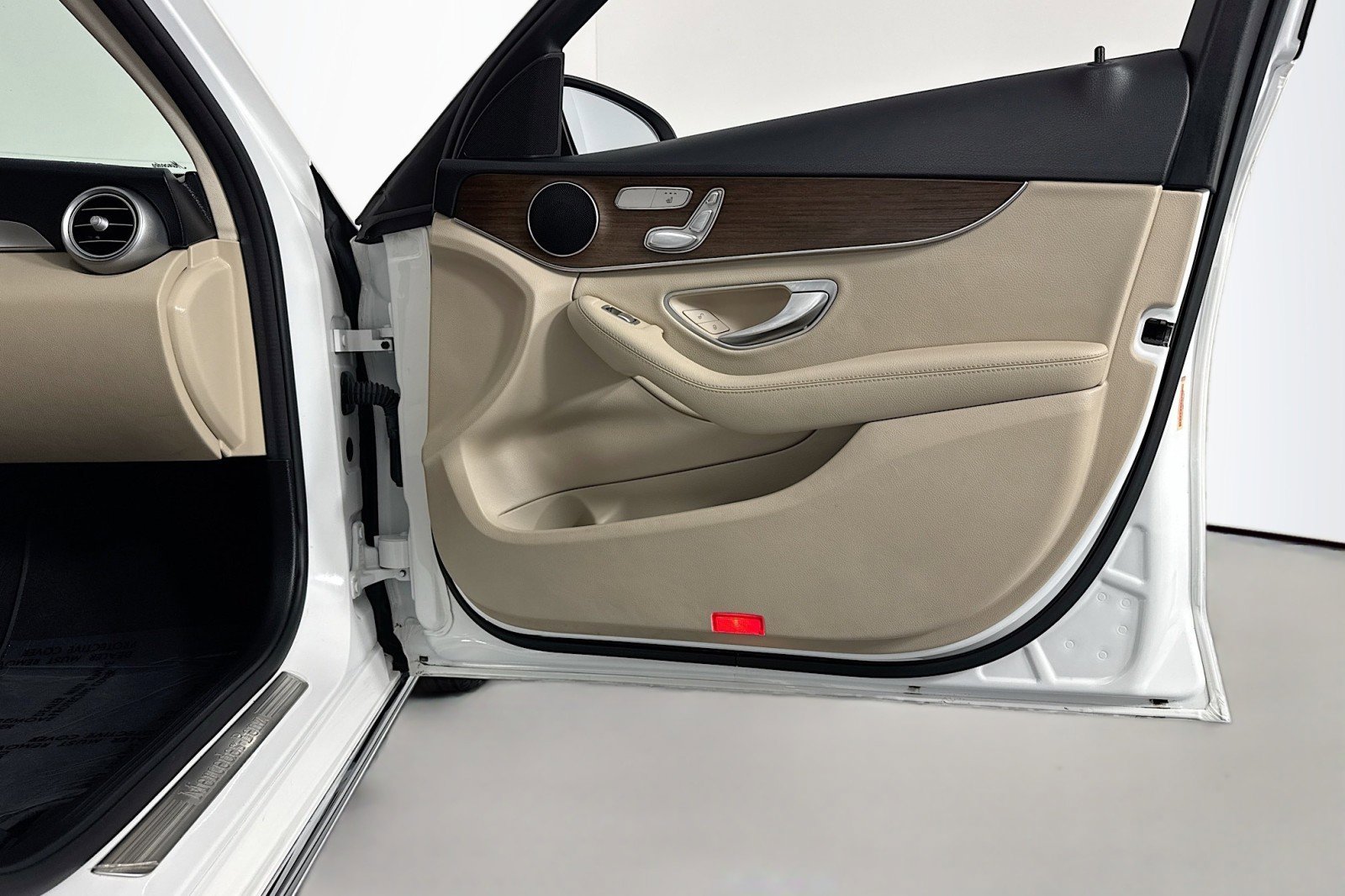 Used 2021 Mercedes-Benz C 300 Sedan image 23