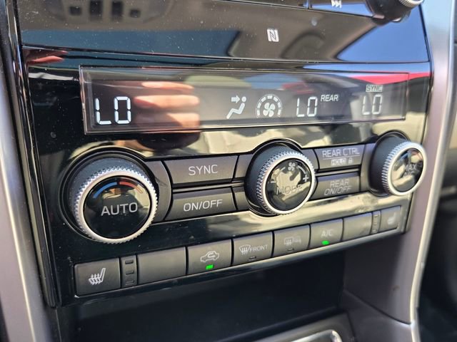 Used 2021 Subaru Ascent Limited w/ Technology Package image 26