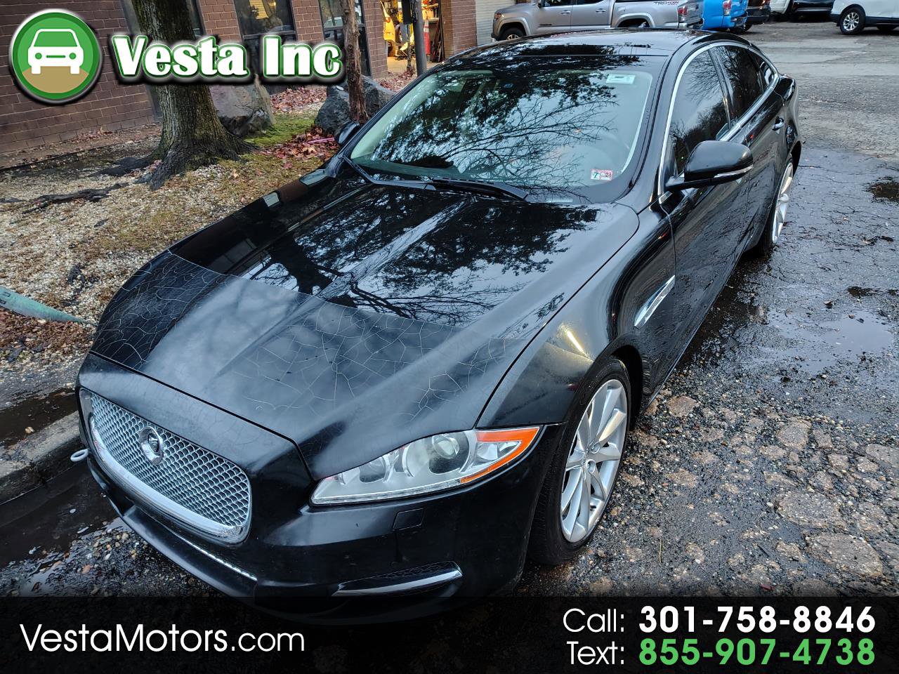 Used 2013 Jaguar XJ image 1