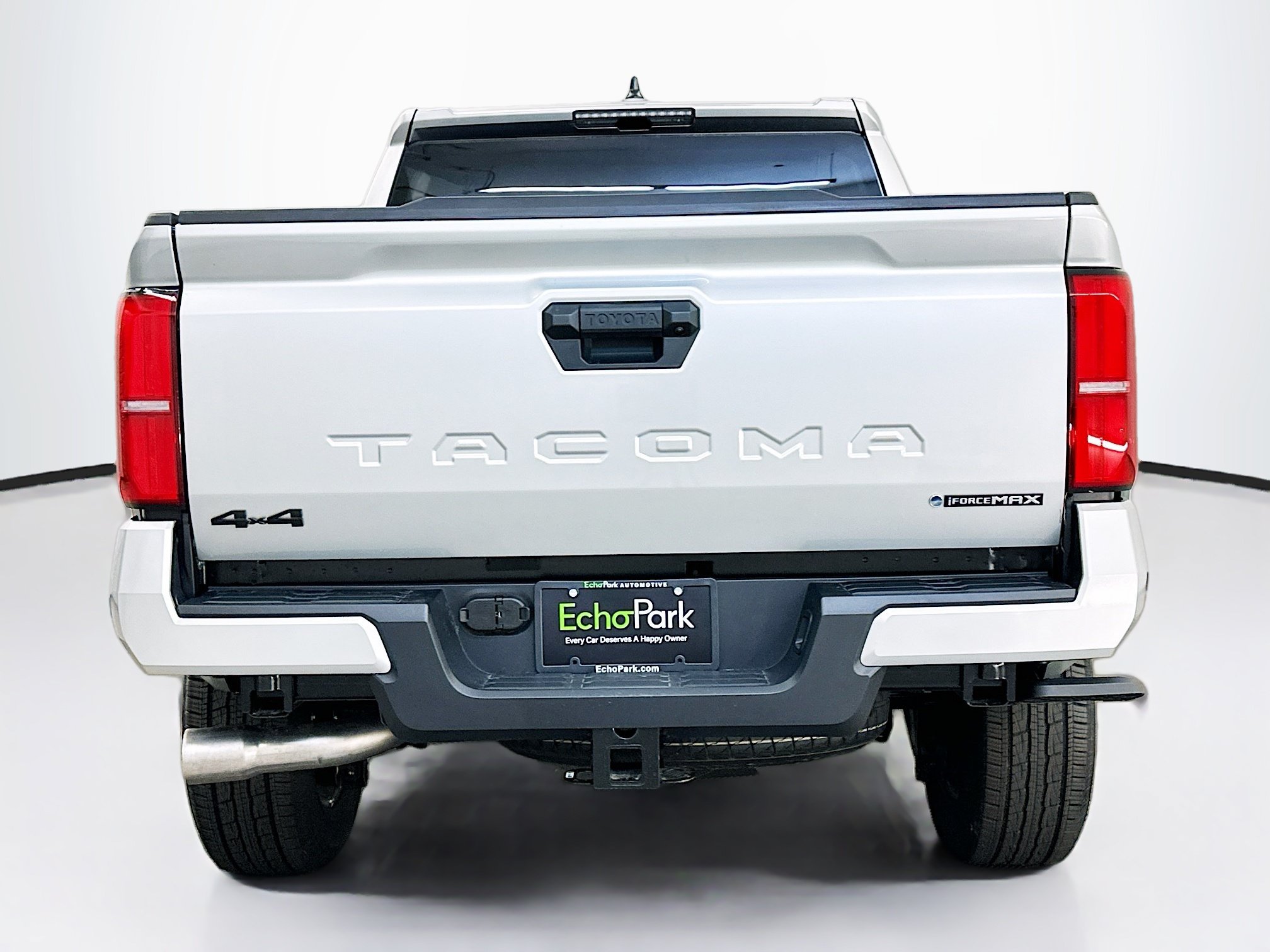 Used 2025 Toyota Tacoma TRD Sport AWD/4WD image 7
