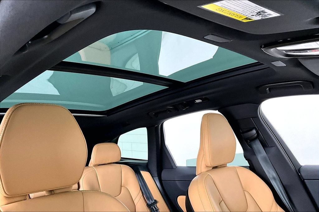 Used 2023 Volvo XC60 T8 Ultimate w/ Climate Package AWD/4WD image 20