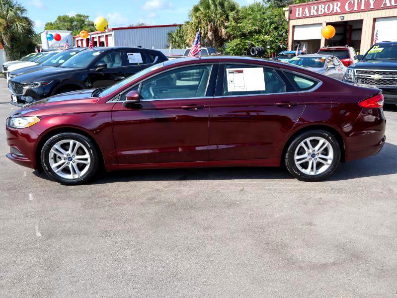 Used 2018 Ford Fusion SE w/ Fusion SE Technology Package image 2