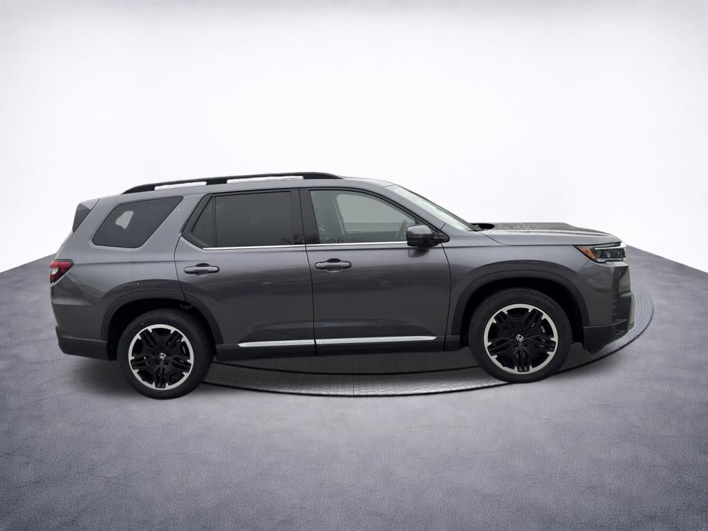 New 2026 Honda Pilot Touring image 4