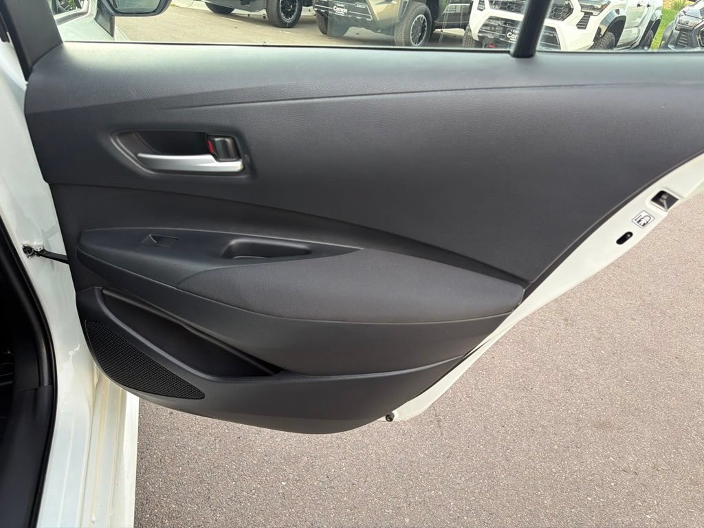 Used 2021 Toyota Corolla LE w/ Carpet Mat Package (TMS) FWD image 14