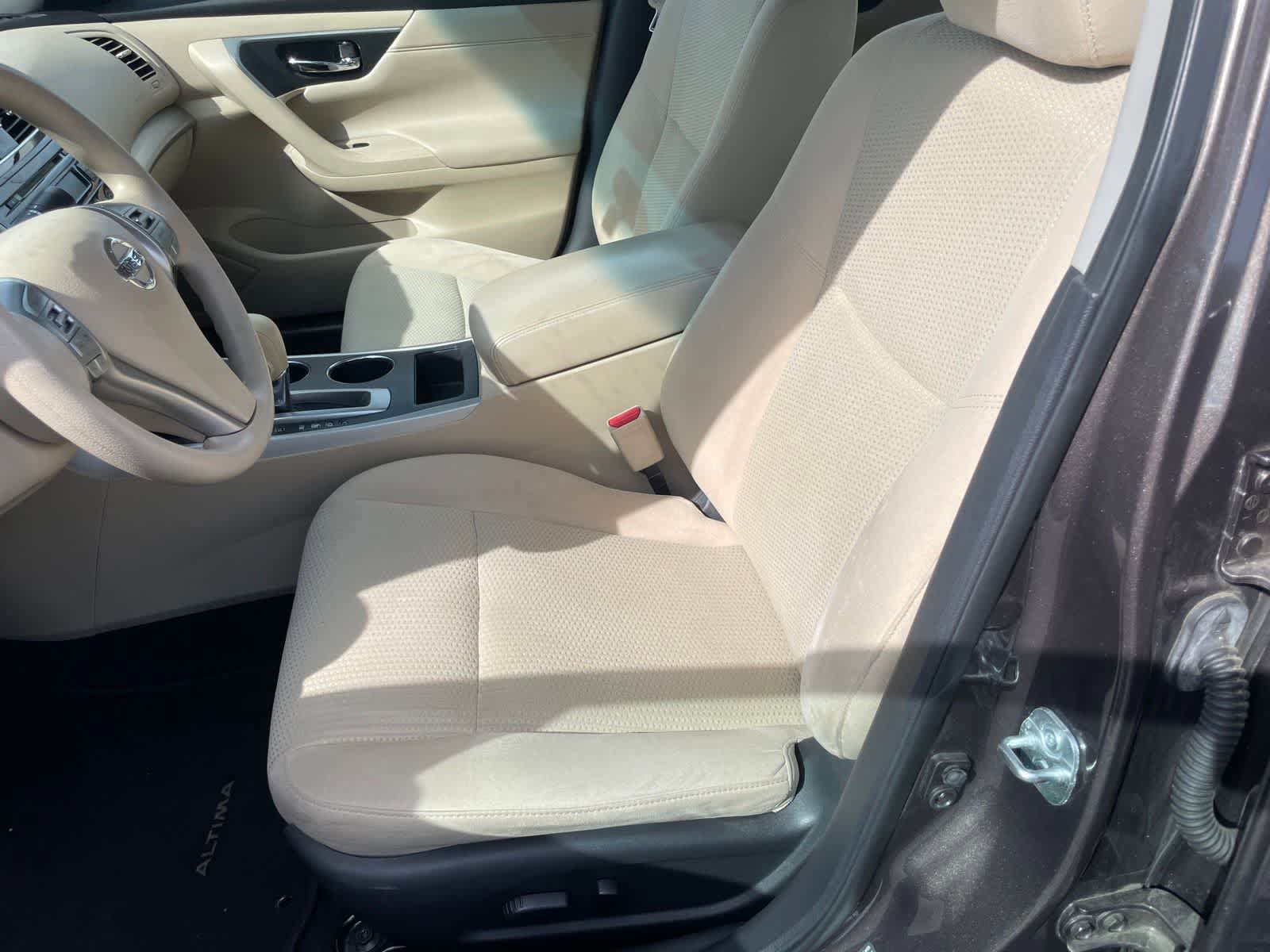 Used 2015 Nissan Altima 2.5 S w/ Sport Value Package FWD image 9