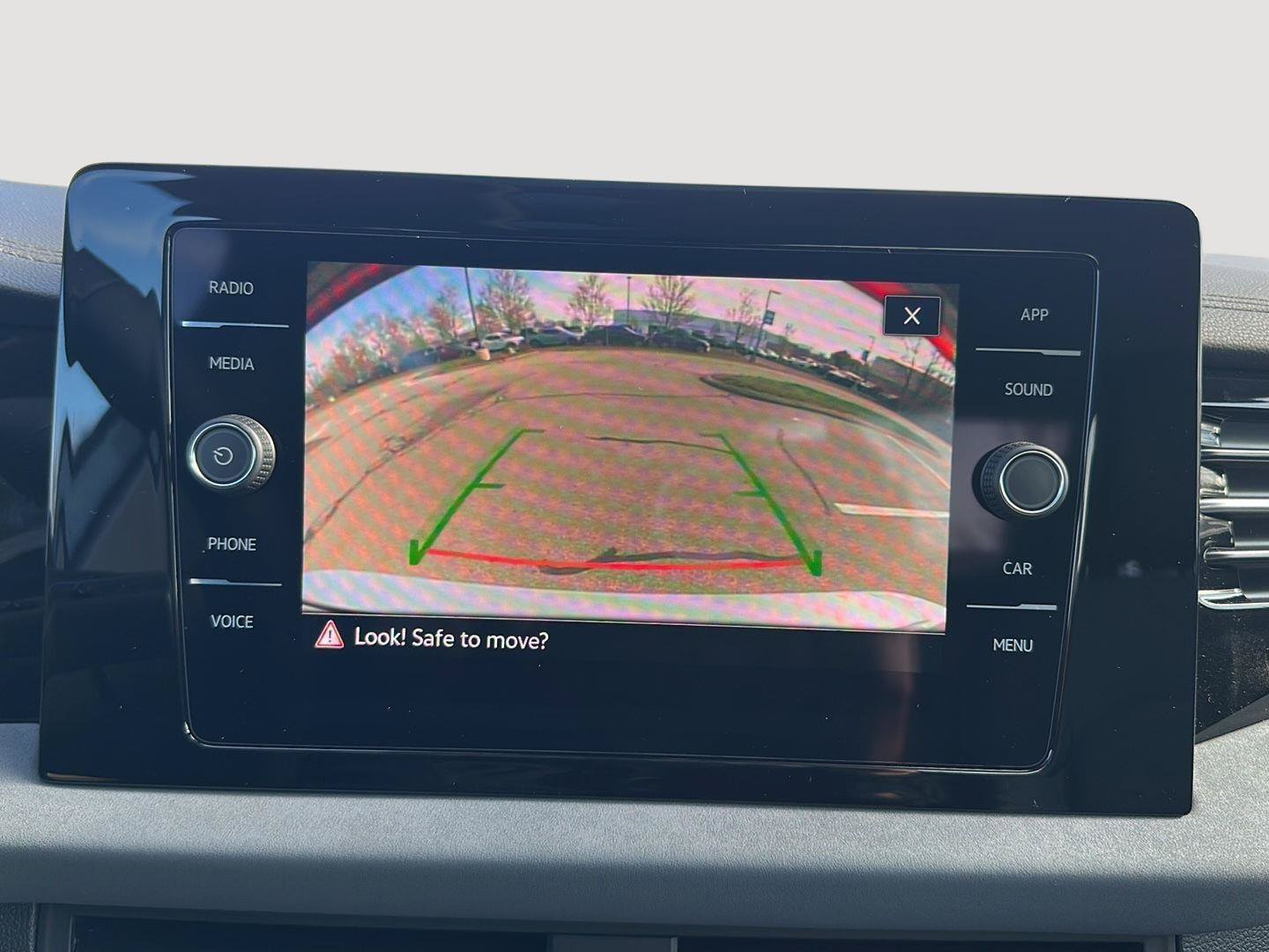 New 2026 Volkswagen Jetta SE FWD image 32